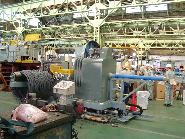 Model SDF2000x2H Rotary type swaging machine