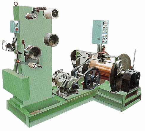 Multi bobbin take up machine